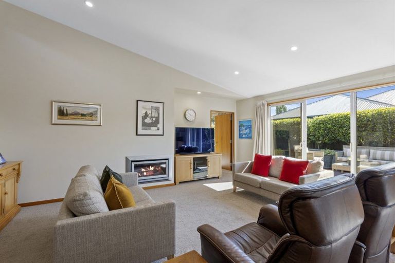 Photo of property in 8 Siding Lane, Prebbleton, 7604