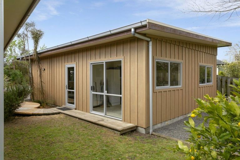 Photo of property in 18 Brompton Close, Richmond Heights, Taupo, 3330