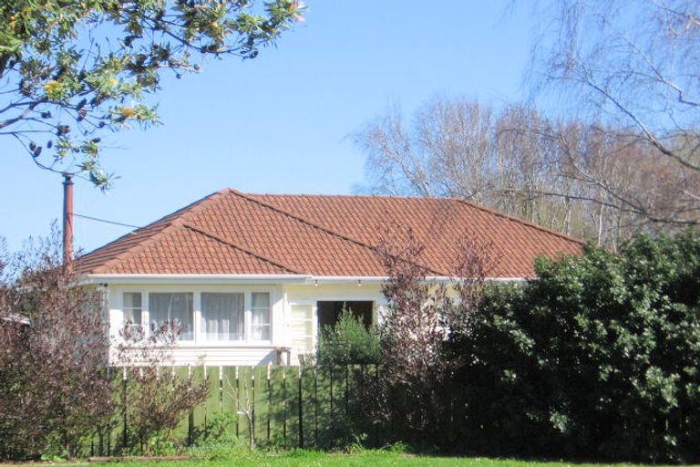 Photo of property in 76 Norbiton Road, Foxton, 4814