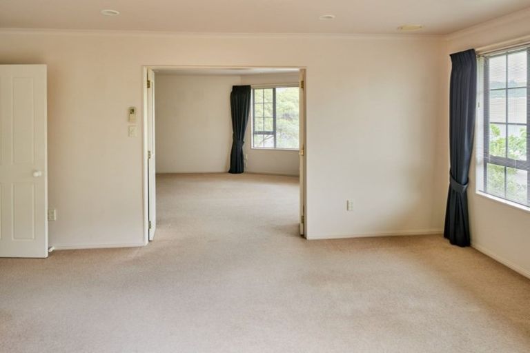 Photo of property in 14 Musket Lane, Whitby, Porirua, 5024