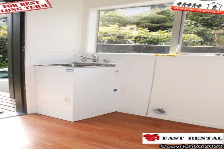 Photo of property in 73a Ayton Drive, Totara Vale, Auckland, 0629