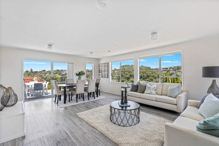 Photo of property in 525 Beach Road, Murrays Bay, Auckland, 0630