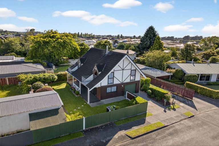 Photo of property in 1a Hornsby Street, Carterton, 5713