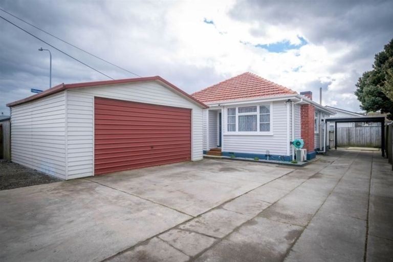 Photo of property in 113 Brynley Street, Hornby, Christchurch, 8042