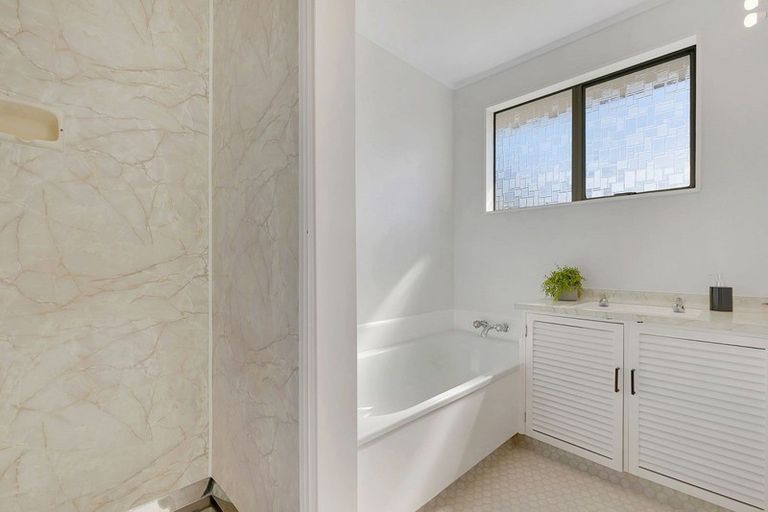 Photo of property in 21 The Mainsail, Whitby, Porirua, 5024