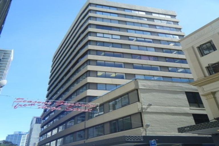 Photo of property in 2/59 High Road, Glenfield, Auckland, 0629