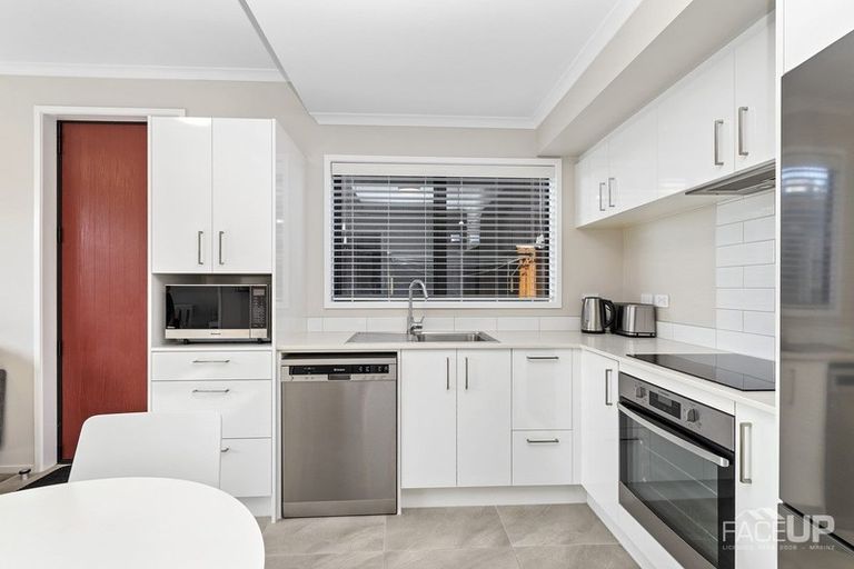 Photo of property in 22 Raranga Lane, Hobsonville, Auckland, 0616