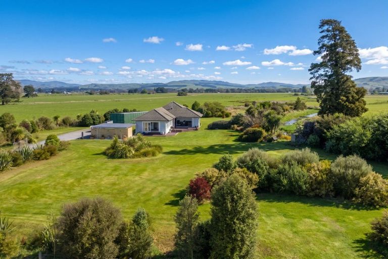 Photo of property in 162 Para Road, Waihakeke, Carterton, 5792