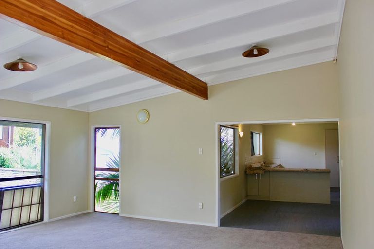 Photo of property in 53 Rua Road, Glen Eden, Auckland, 0602