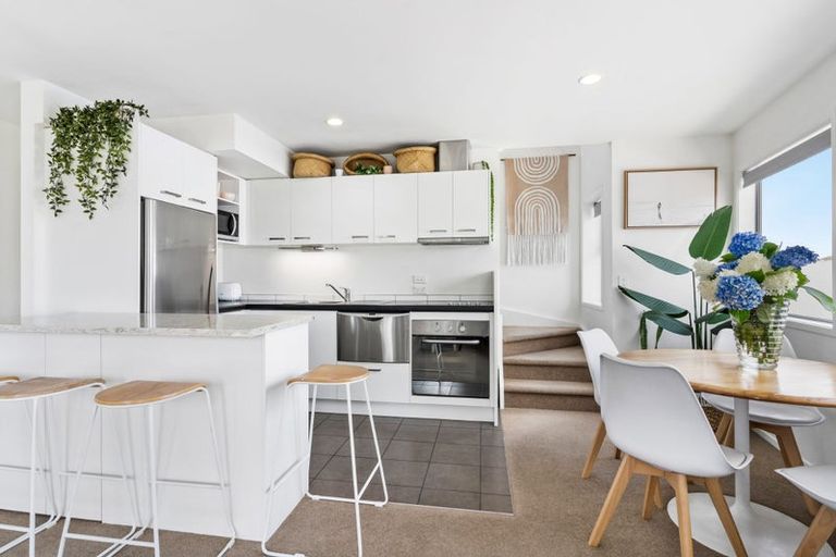 Photo of property in 306 Ocean Road, Whangamata, 3620