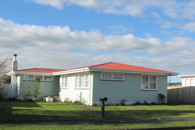 Photo of property in 27 Parsons Avenue, Levin, 5510