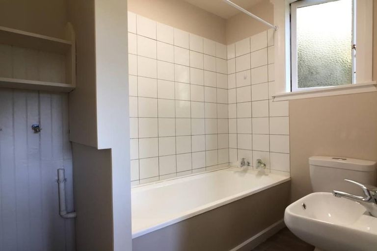 Photo of property in 141 Wallace Street, Mount Cook, Wellington, 6021