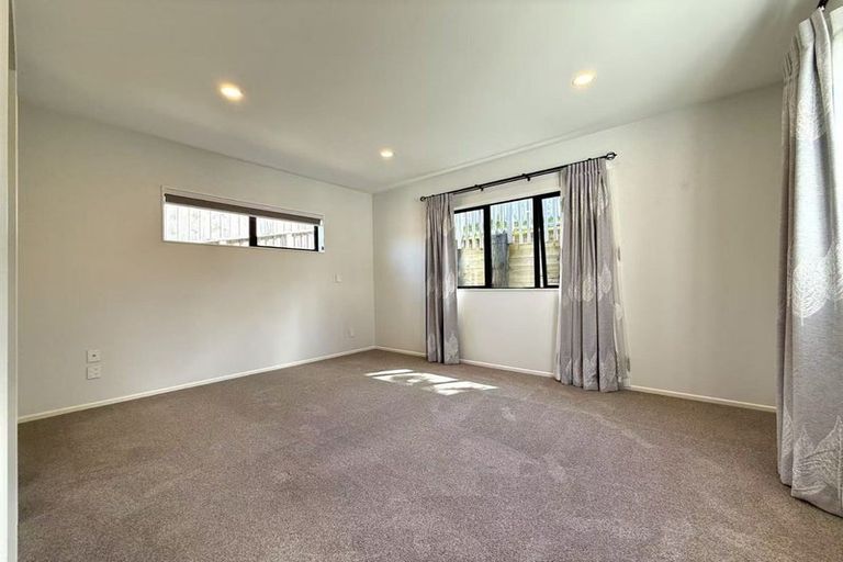 Photo of property in 6 Matatika Rise, Swanson, Auckland, 0614