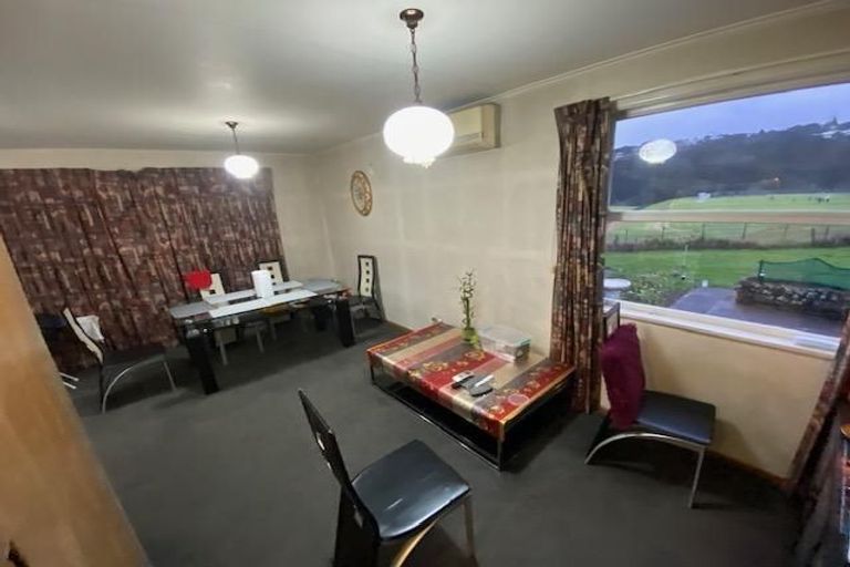 Photo of property in 13 Segedin Place, Glenfield, Auckland, 0629