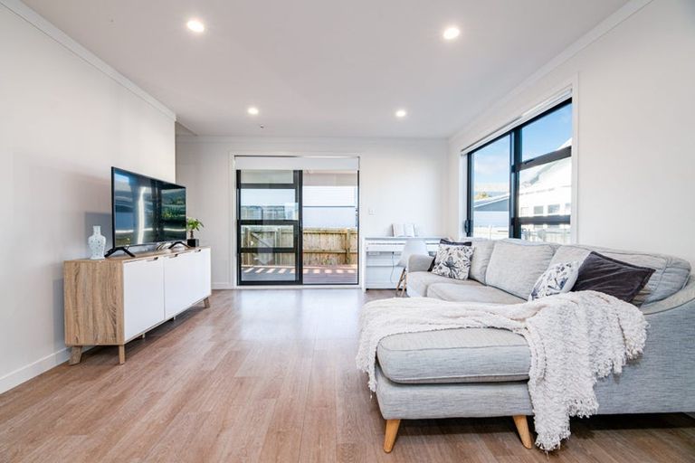 Photo of property in 1/31b Garelja Road, Henderson, Auckland, 0612