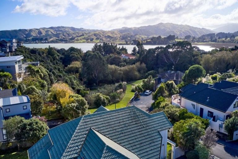 Photo of property in 23 Lanyon Place, Whitby, Porirua, 5024