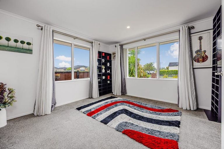 Photo of property in 31 Black Beech Crescent, Takanini, 2110