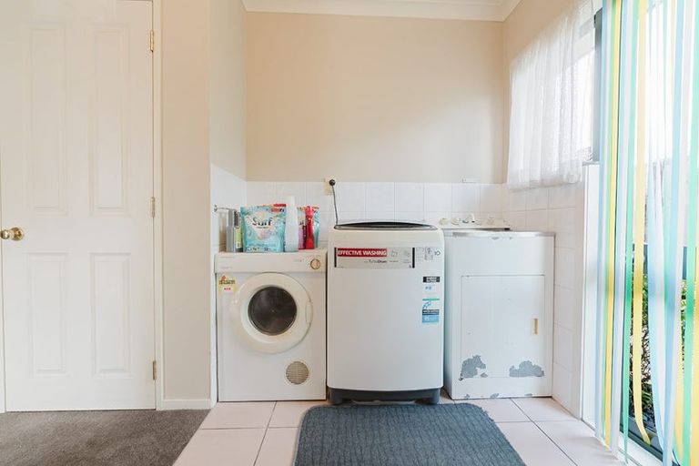 Photo of property in 25 Catalina Drive, Melville, Hamilton, 3206
