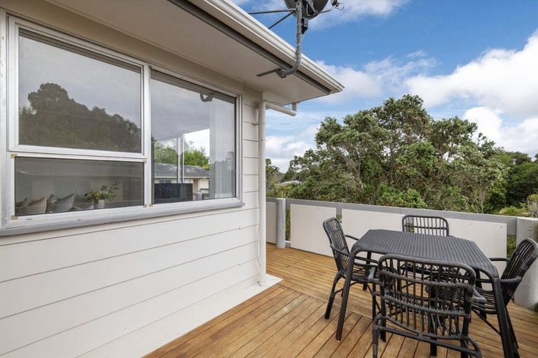 Photo of property in 1/21 Bonito Place, Bayview, Auckland, 0629