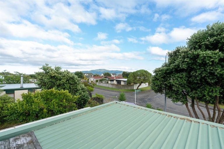 Photo of property in 9a Olive Terrace, Paraparaumu Beach, Paraparaumu, 5032