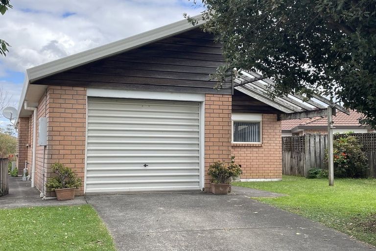 Photo of property in 19b Mcgowan Place, Orewa, 0931