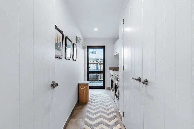 Photo of property in 10 Windsor Street, Richmond Heights, Taupo, 3330