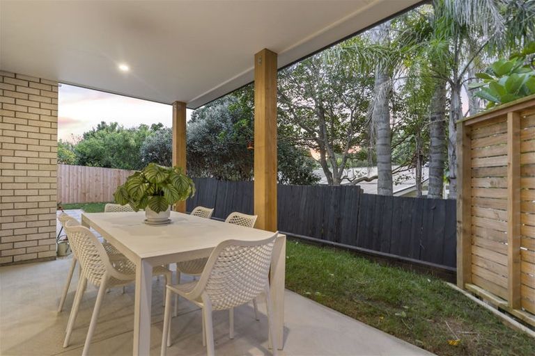 Photo of property in 63a Hellyers Street, Birkdale, Auckland, 0626