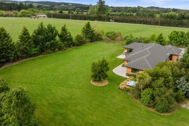 Photo of property in 39 Loburn Whiterock Road, Loburn, Rangiora, 7472