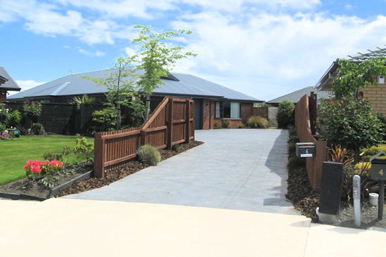 Photo of property in 6 Panache Place, Northwood, Christchurch, 8051