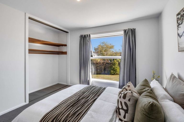 Photo of property in 12 Delaware Crescent, Russley, Christchurch, 8042