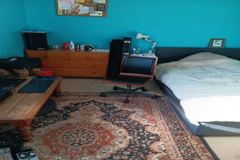 Photo of property in 23 Hawker Street, Mount Victoria, Wellington, 6011