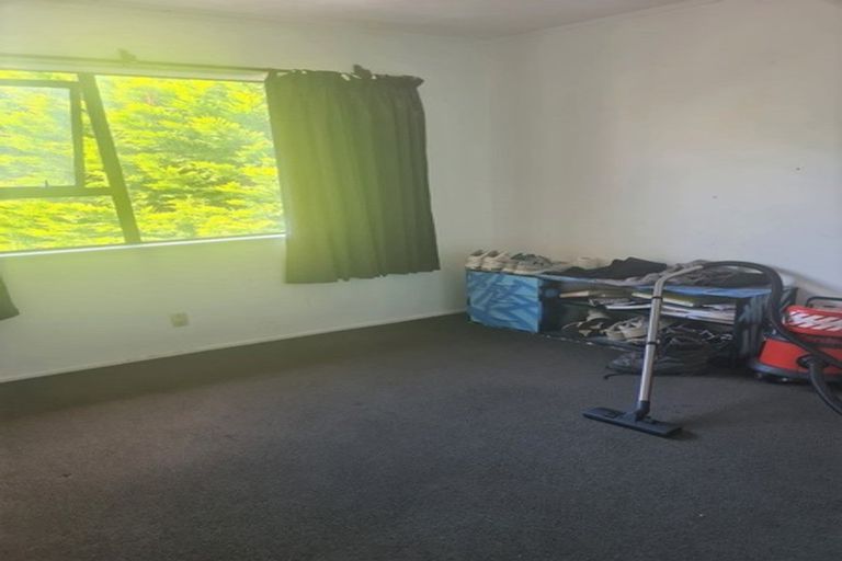 Photo of property in 73 Omapere Street, Whitby, Porirua, 5024
