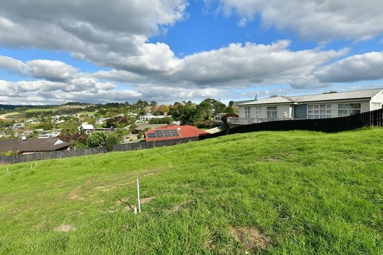 Photo of property in 4a Forlong Rise, Helensville, 0800