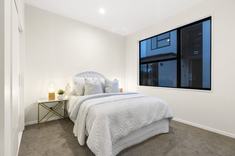 Photo of property in 35a Corunna Road, Milford, Auckland, 0620