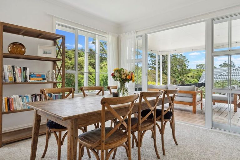 Photo of property in 27 Almond Grove, Greenhithe, Auckland, 0632