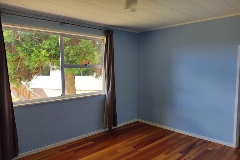 Photo of property in 60 Hellyers Street, Birkdale, Auckland, 0626