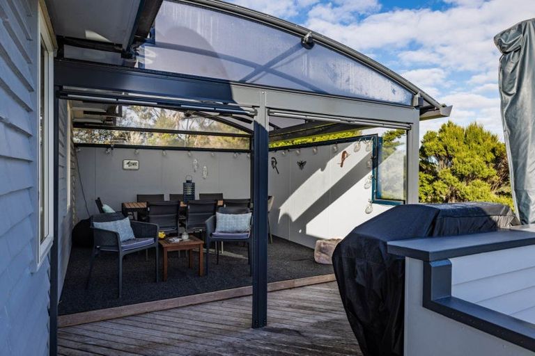 Photo of property in 2 Binnie Street, Paihia, 0200