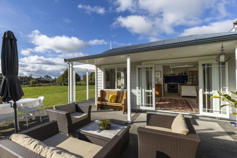 Photo of property in 369 Tariki Road, Ratapiko, 4390