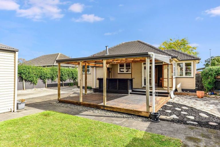 Photo of property in 7 Armitage Place, Fairfield, Hamilton, 3214