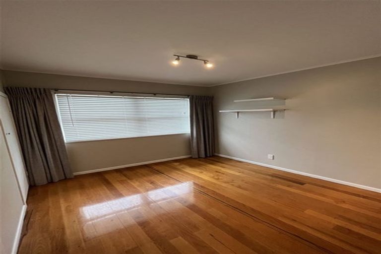 Photo of property in 1/23 Levesque Street, Birkdale, Auckland, 0626