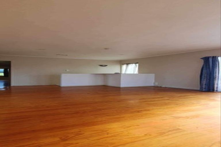 Photo of property in 10 Valencia Place, Manurewa, Auckland, 2102