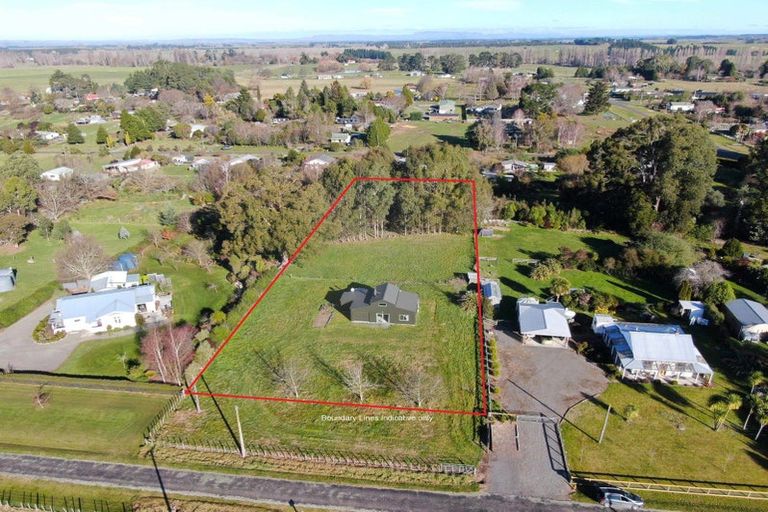 Photo of property in 27 Buckland Street, Tikokino, Waipawa, 4273