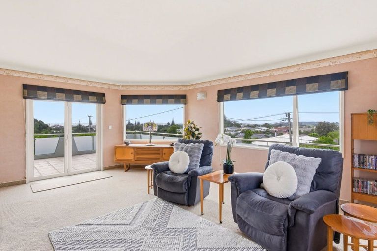 Photo of property in 43 Manuka Street, Otaki Beach, Otaki, 5512