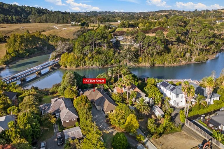 Photo of property in 15 Elliot Street, Riverhead, 0820