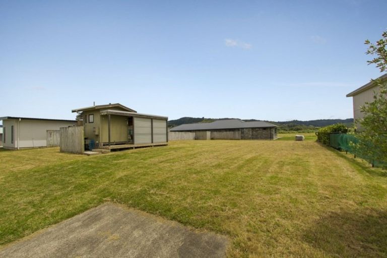 Photo of property in 14 Debenham Drive, Whitianga, 3510