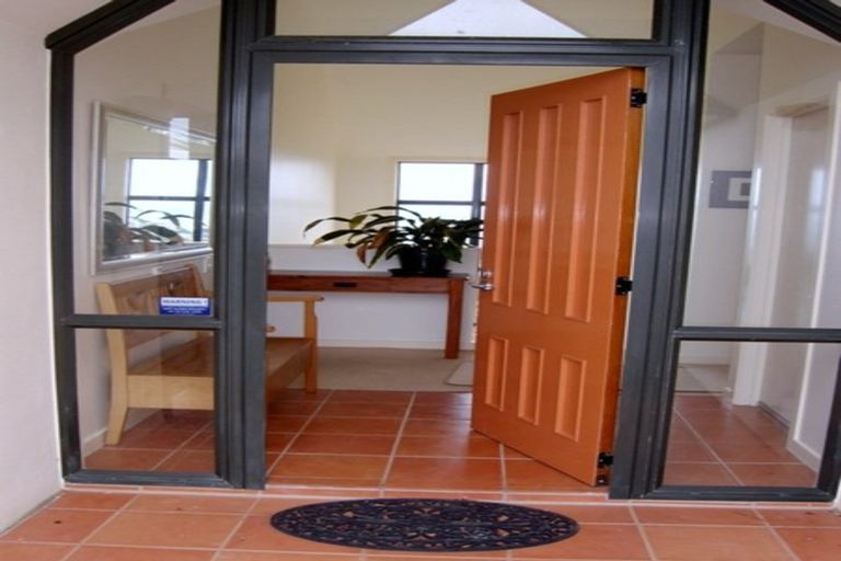 Photo of property in 7 Imran Terrace, Khandallah, Wellington, 6035