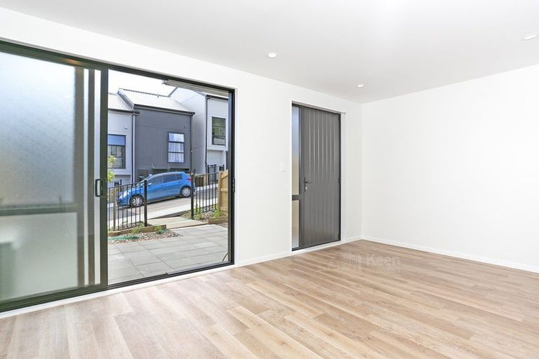 Photo of property in 13 Tokai Place, Glen Eden, Auckland, 0602