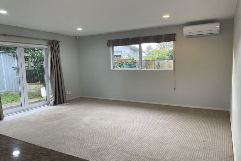 Photo of property in 17 Brennan Avenue, Te Atatu Peninsula, Auckland, 0610