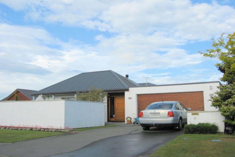 Photo of property in 27 Melford Close, Rangiora, 7400