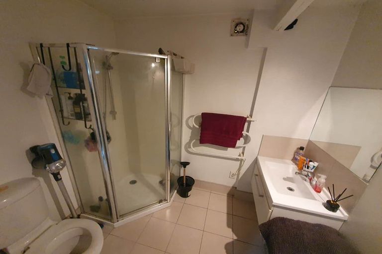 Photo of property in 30 Darcy Place, Massey, Auckland, 0614